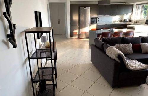 Marousi Apartment | Spacious and Sunkissed 3BR & 2 Bathrooms Apartment
