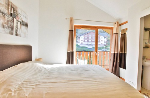 Thollon-les-Memises Apartment | Spacious apartment near slopes with balcony and parking