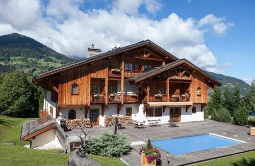 Sallanches Ski Chalet | Spacious chalet 15 minutes from Megève and facing Mont Blanc!