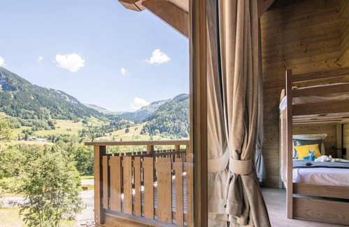 Praz-sur-Arly Ski Chalet | Spacious chalet for 12 people in megeve