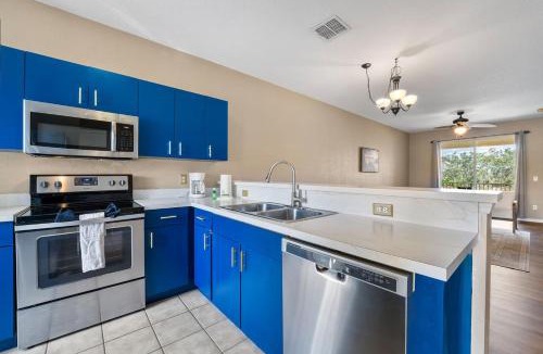 Haines City House | Spacious Condo at Lake Marion