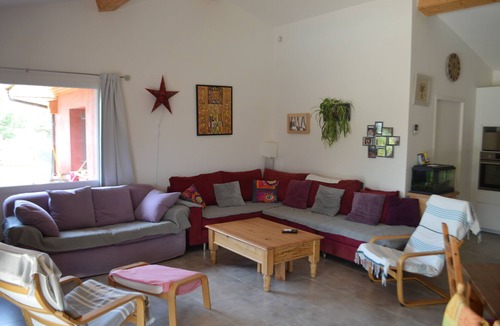 Carces House | Spacious ecological family home, quiet, dominant view, swimming pool,
