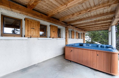 La Rosiere Ski Chalet | Spacious chalet in La Rosière with hammam and jacuzzi for 15 people