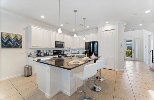 Kissimmee Resort | Spacious Getaway w/King Suites, Pool & Hot Tub