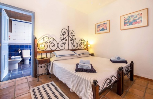 Valle de San Lorenzo Villa | Spacious holiday home “Casa Del Limonero” with Mountain View