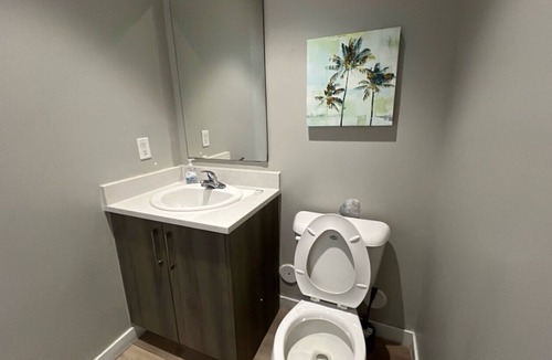 Golden Glades House | Spacious Miami Townhouse with Free Parking