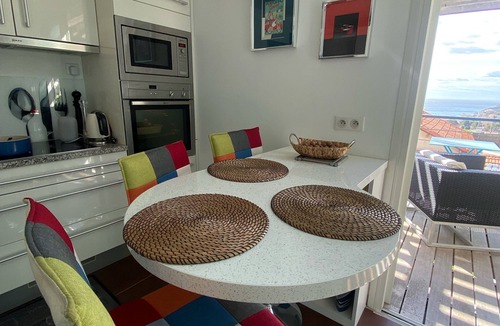 Cassis Apartment | Spacious triplex sea view with terrace and garden 10 minutes from the port beach