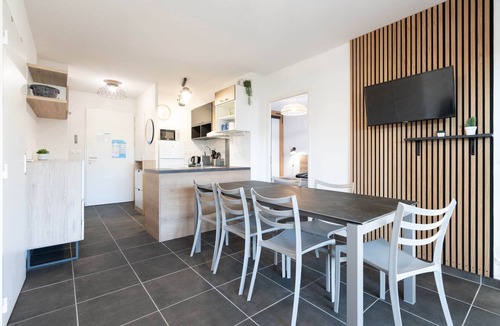 Serignan Villa | Spacious Villa by Valras Beach