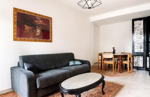 Le Castellet House | Spacious villa with pool and bay views