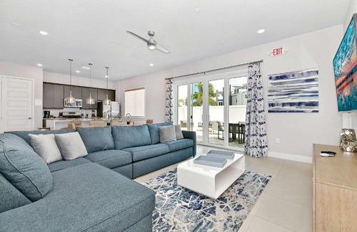Reunion Hotel | Spectrum Resort Villas Orlando and Waterparks
