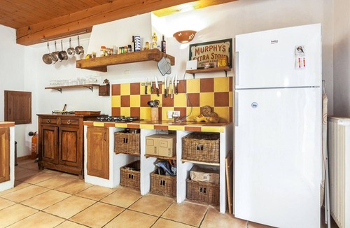 Cabasse House | Spend an unforgettable vacation in this inviting vacation home.