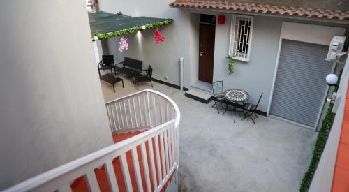 Naples House | Spend Night