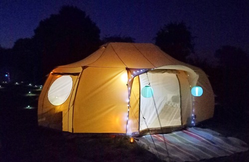 Saint-Palais RV Rental | Spend the night in our unique Magic Bus and tent in the heart of nature.