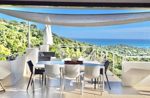 La Croix-Valmer Villa | Splendid sea view villa, quiet heated pool near St-Tropez, beaches.