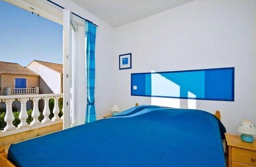 Vidauban House | Standard Terraced House in Résidence