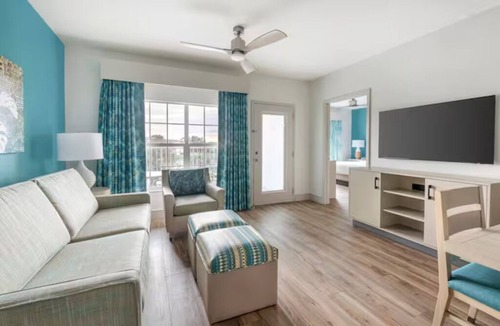 West Kissimmee Hotel | Stay Somewhere That Feels Instantly Welcoming! Outdoor Pool, Unit with Kitchen!