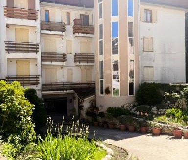 Rivisondoli Apartment | Stef House