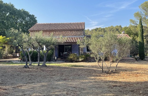 Entrecasteaux House | Stone house on 1.7 ha