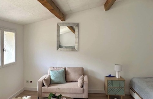 Allauch Apartment | Studio à la Treille au Pied des Collines, Grande Piscine et Parking