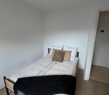 Dompierre-sur-Besbre Apartment | Studio 16 proche du PAL