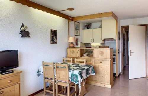 Combloux Apartment | Studio agréable au centre de Combloux avec parking - FR-1-560-35