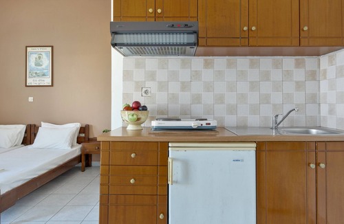 Paloi Apartment | Studio Apartment 'Frantzis 6' with Sea View, Wi-Fi and Air Conditioning