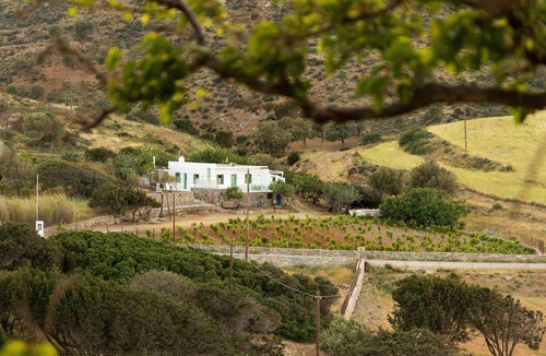 Naxos Apartment | Studio Apartment 'Nymph Stone House with Garden' with Private Terrace, Wi-Fi and Air Conditioning