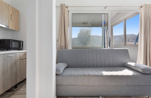 Alikanas Apartment | Studio Apartment "Villa Dionysia S3" close to the Beach with Shared Pool & Wi-Fi