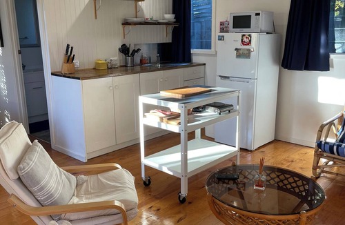 Eagle Point Apartment | studio apartment with water access