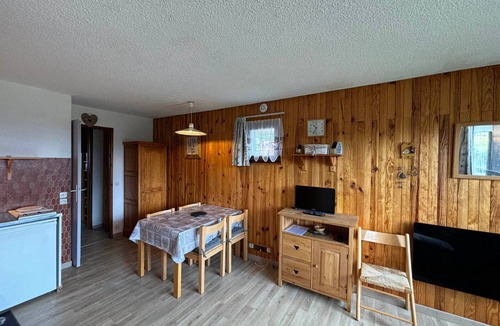 Les Saisies Apartment | Studio cabin in Les Saisies, 4 people, parking