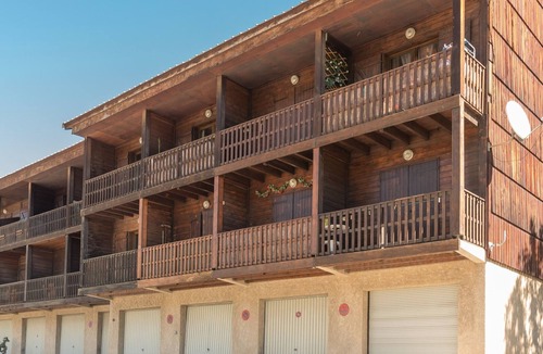 Forville Apartment | Studio cabin with balcony, parking - 4 pers - Briançon