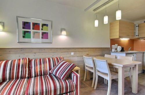 Belle Plagne Apartment | Studio cabine ensoleillé pour 4 pers, proche pistes - FR-1-455-201