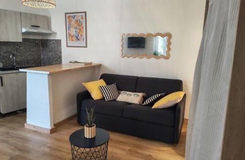 Mont Duplan Apartment | Studio climatisé avec cour à 15min du coeur de Nîmes