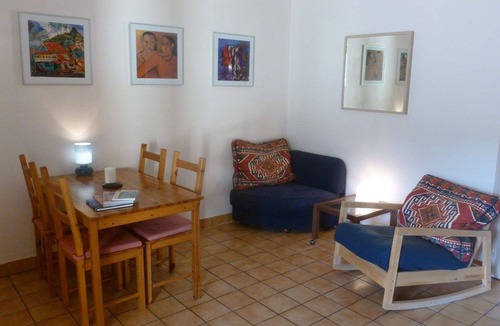 Le Luc Apartment | Studio, dans la campagne Centre Var Studio, in the countryside, Var, Provence.