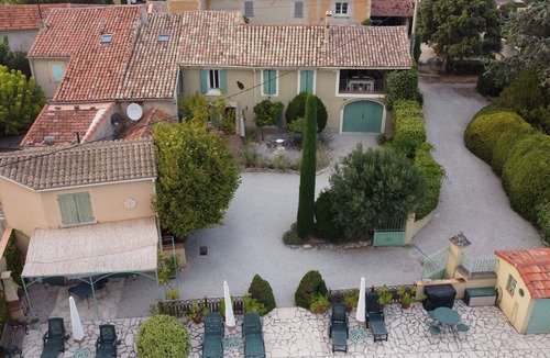 Rasteau Apartment | Studio for 2 people, ideal for a cycling trip or an active vacation