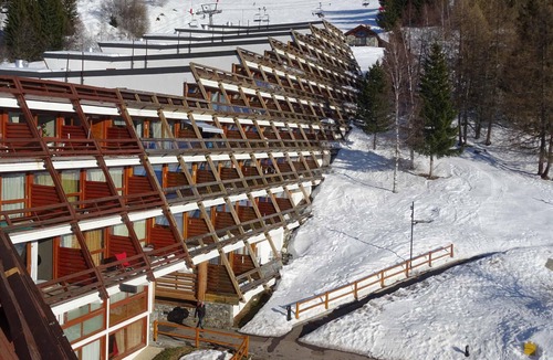 Arc-1600 Apartment | Studio for 3 at Arcs 1600, ski-in/ski-out, close to shops, with WiFi