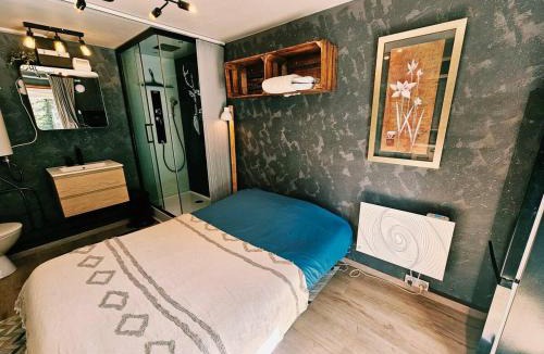 Saint-Martin-de-Queyrieres Apartment | Studio au calme crée en septembre 2025