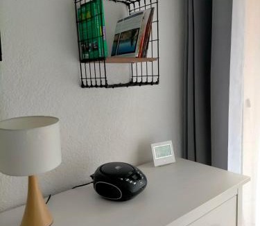 Greoux-les-Bains Apartment | Studio Le Provence 2 étoiles tout équipé, wifi, parking