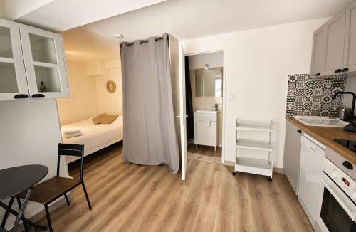 Le Beausset Apartment | Studio "Le Yellow" avec terrasse et parking