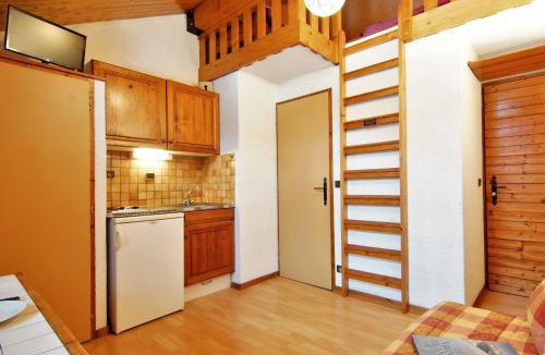 Les Houches Apartment | Studio Les Arandellys by Interhome