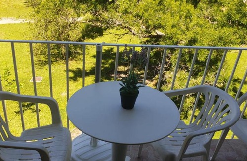 Greoux-les-Bains Apartment | Studio lou paradou residence le provence
