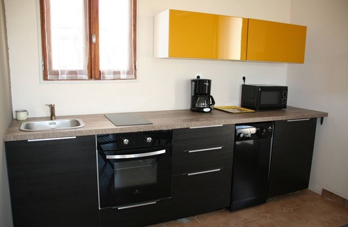 Pignans Apartment | STUDIO LOUBIERE APARTMENT