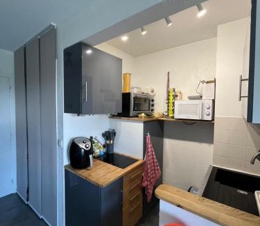 Bastide Giraud Apartment | Studio lumineux avec terrasse & piscine