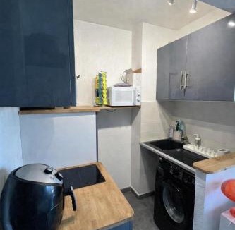 Bastide Giraud Apartment | Studio lumineux avec terrasse & piscine