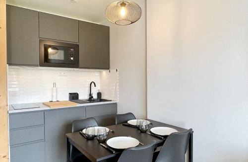Samoens Apartment | Studio moderne avec balcon et parking dans Samoëns - FR-1-624-71