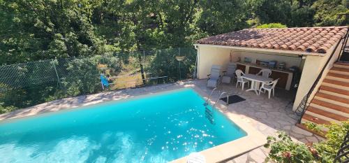 Callas Apartment | Studio, piscine, calme, à proximité du village