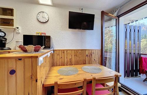 Hirmentaz Apartment | Studio Résidence des Montagnes by Interhome