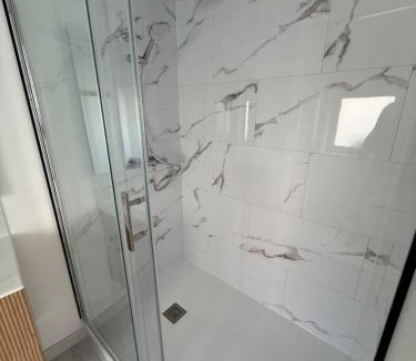 Saint-Parize-le-Chatel Apartment | Studio rdc 2