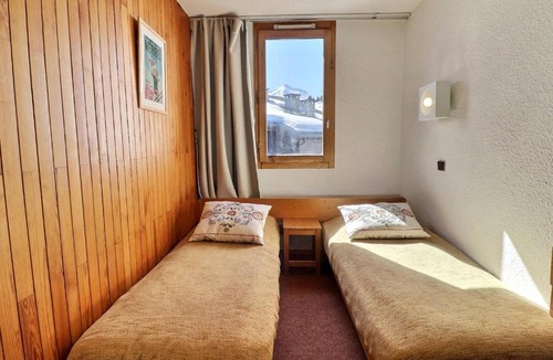 Meribel-Mottaret Apartment | Studio skis aux pieds, animaux admis, 4 pers - FR-1-182-163