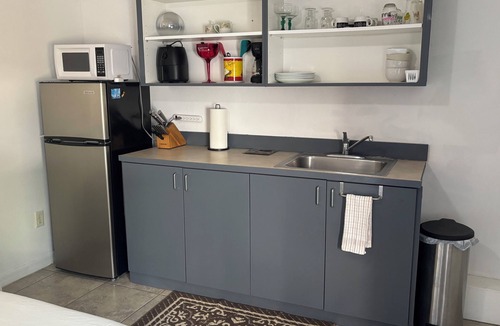 Davenport Apartment | STUDIO WITH PRIVATE ENTRANCE!